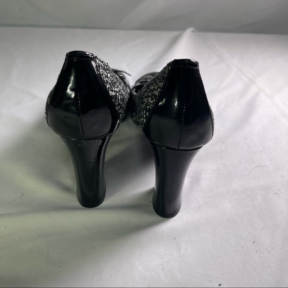 ENZO ANGIOLINI Patent Leather Tweed Heel Pumps - Picture 6 of 7